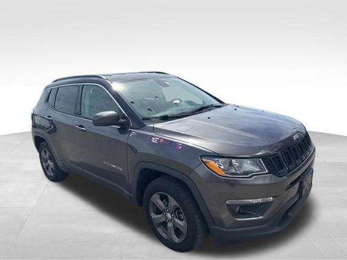 Granite Crystal Metallic Clearcoat 2018 Jeep Compass Latitude