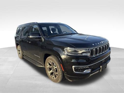 Diamond Black Crystal Pearlcoat 2023 Jeep Wagoneer Series III