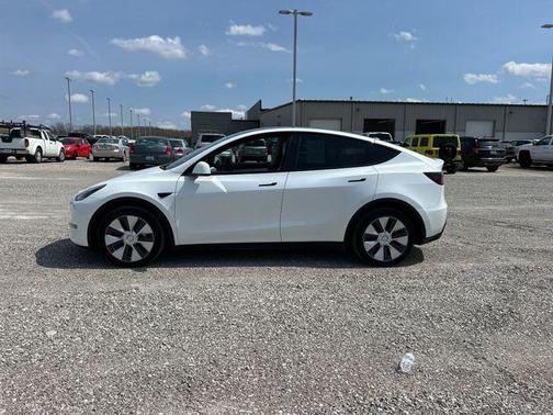 2022 Tesla Model Y Long Range Dual Motor All-Wheel Drive