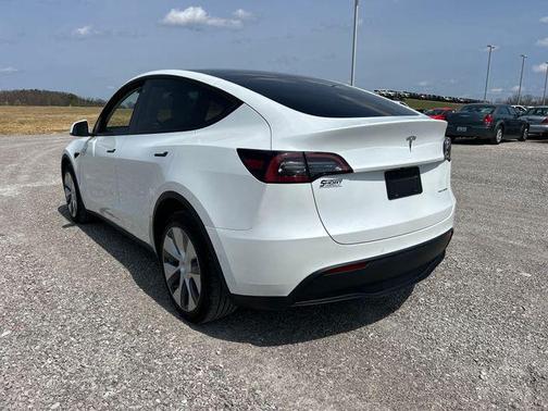 2022 Tesla Model Y Long Range Dual Motor All-Wheel Drive