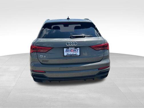 2021 Audi Q3 45 S line Premium