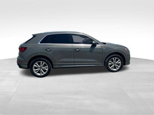 2021 Audi Q3 45 S line Premium