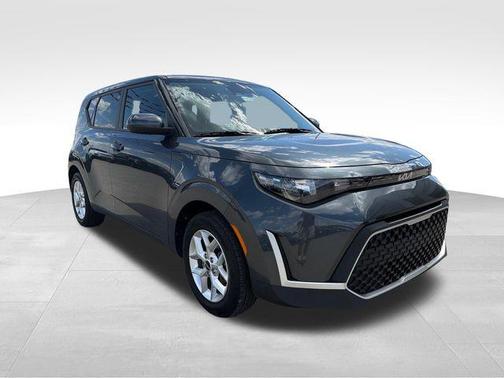 Gray 2025 Kia Soul LX