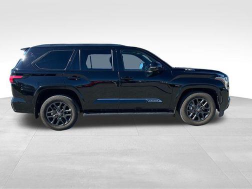 2025 Toyota Sequoia Platinum