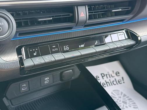 2024 Toyota Prius XLE