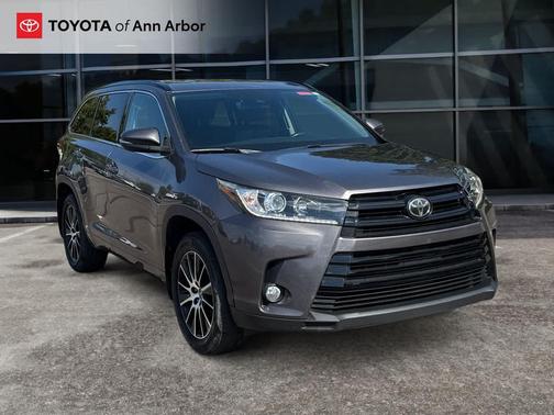 2017 Toyota Highlander SE