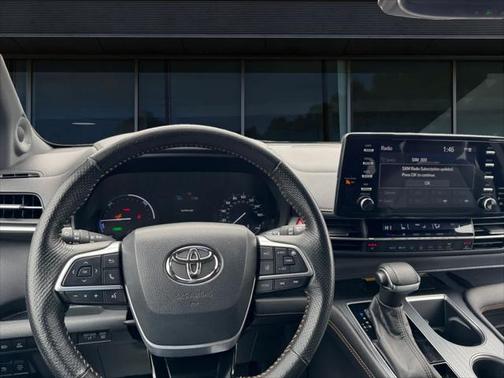 2022 Toyota Sienna XLE