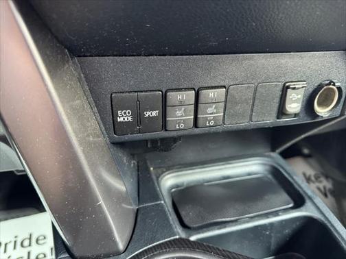 2018 Toyota RAV4 SE