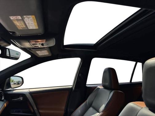 2018 Toyota RAV4 SE
