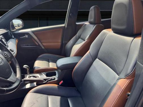 2018 Toyota RAV4 SE
