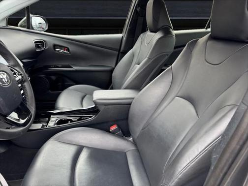 2020 Toyota Prius XLE
