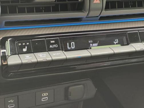 2023 Toyota Prius XLE