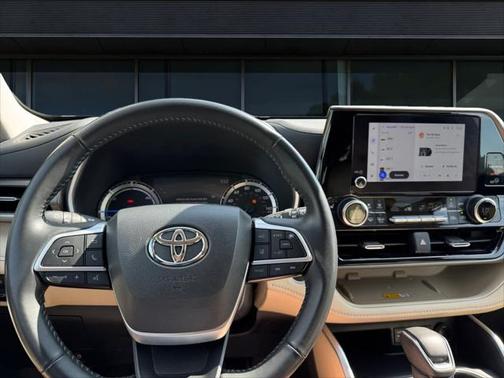 2024 Toyota Highlander Hybrid XLE