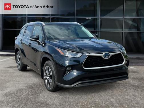 2024 Toyota Highlander Hybrid XLE