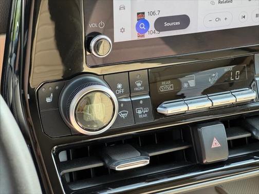 2024 Toyota Highlander Hybrid XLE