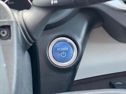 2022 Toyota Sienna LE