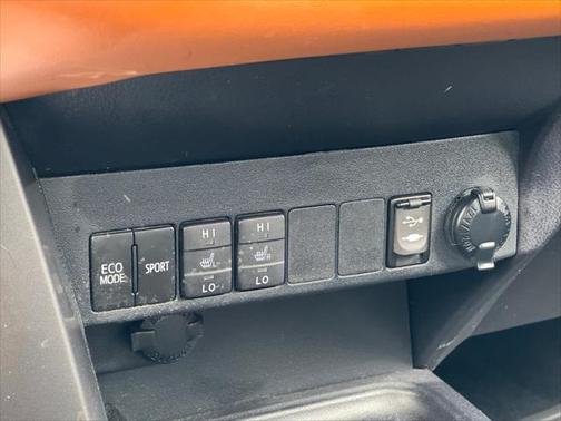 2018 Toyota RAV4 SE