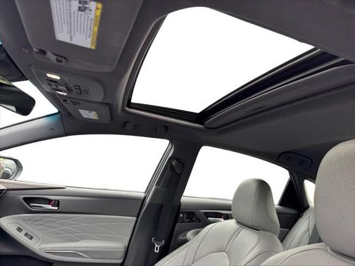 2019 Toyota Avalon Hybrid Limited