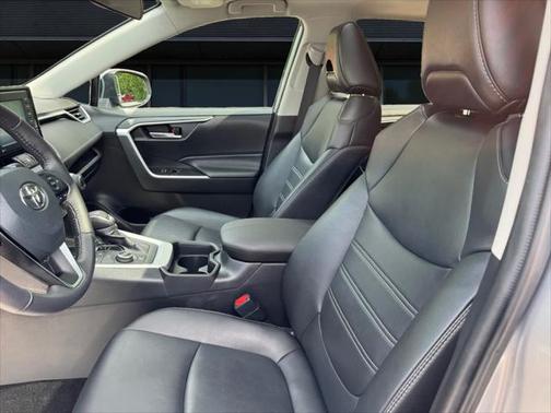 2021 Toyota RAV4 Hybrid XLE Premium
