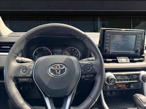 2021 Toyota RAV4 Hybrid XLE Premium