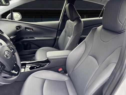 2022 Toyota Prius XLE
