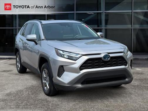 2022 Toyota RAV4 Hybrid XLE