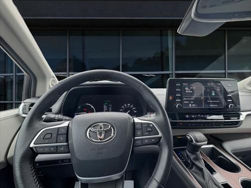 2022 Toyota Sienna XLE 7 Passenger