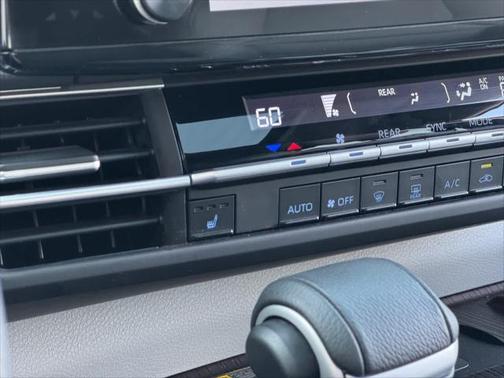 2023 Toyota Sienna XLE 7 Passenger