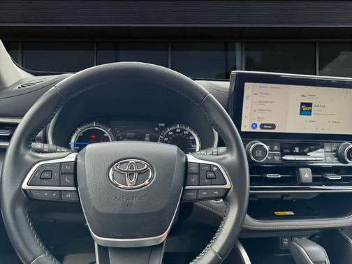 2023 Toyota Highlander Hybrid XLE