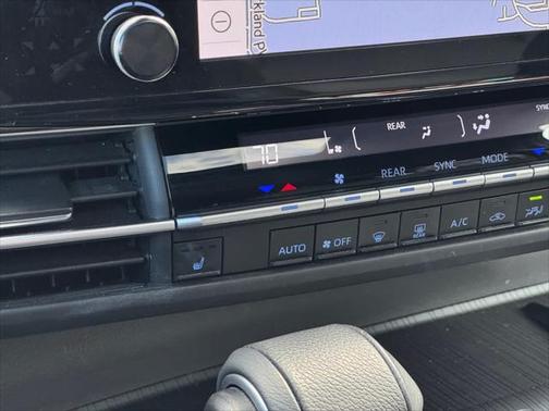 2022 Toyota Sienna XSE 7 Passenger