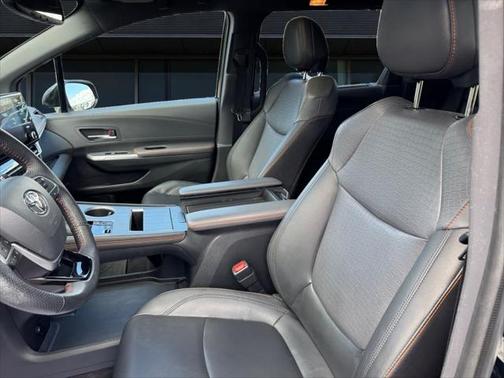 2022 Toyota Sienna XSE 7 Passenger