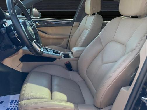 2020 Porsche Macan Base