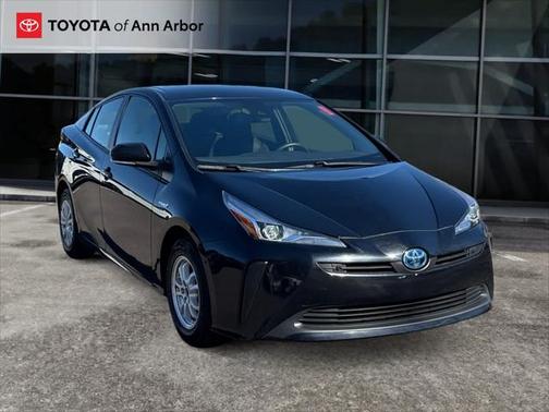 2022 Toyota Prius LE