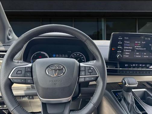 2024 Toyota Sienna Limited 7-Passenger