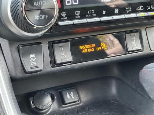 2019 Toyota RAV4 Hybrid SE
