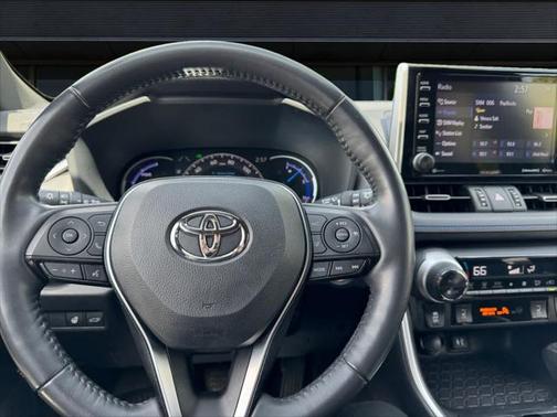 2019 Toyota RAV4 Hybrid SE