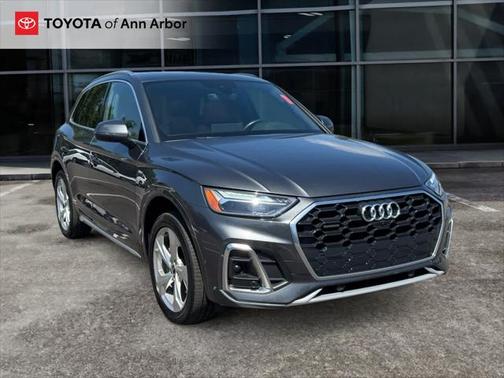 2023 Audi Q5 45 S line Premium Plus