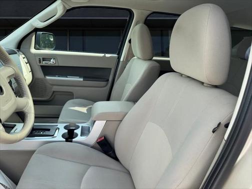 2011 Mercury Mariner FWD 4dr
