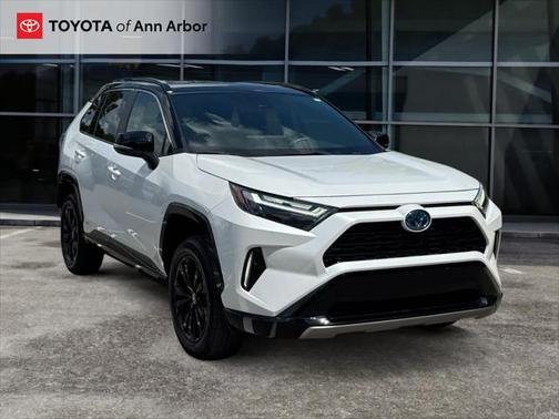 2024 Toyota RAV4 Hybrid SE