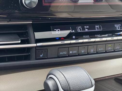 2024 Toyota Sienna XLE 7 Passenger