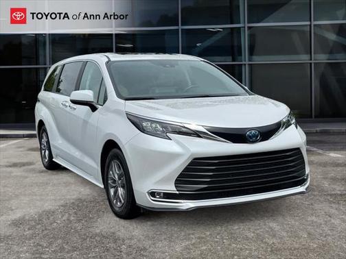 2024 Toyota Sienna XLE 7 Passenger