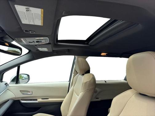 2024 Toyota Sienna XLE 7 Passenger