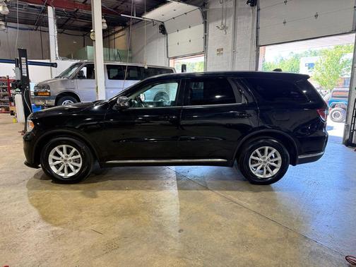 DB Black Crystal Clearcoat 2019 Dodge Durango SXT