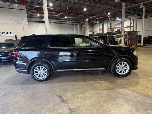 DB Black Crystal Clearcoat 2019 Dodge Durango SXT
