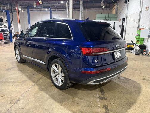 2021 Audi Q7 55 Premium Plus
