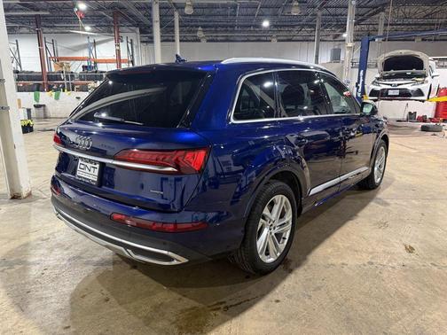 2021 Audi Q7 55 Premium Plus