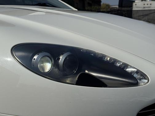 2008 Aston Martin V8 Vantage Base