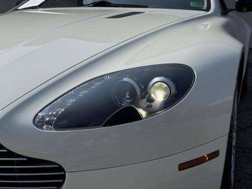 2008 Aston Martin V8 Vantage Base