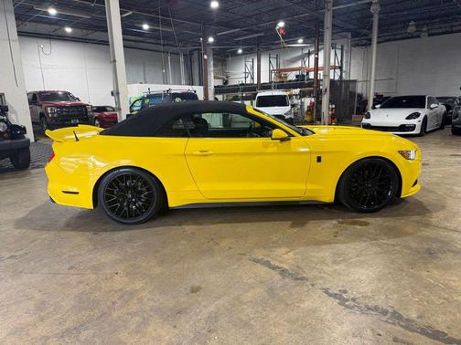 Triple Yellow Tri-Coat 2016 Ford Mustang V6