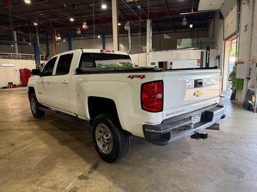 Summit White 2019 Chevrolet Silverado 2500 LT
